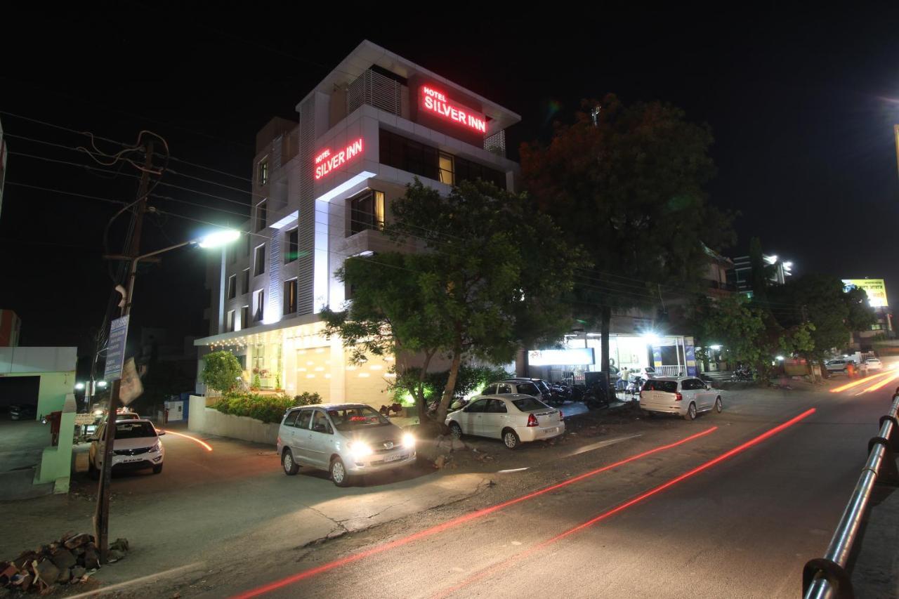 Hotel Executive Silver Inn Аурангабад Экстерьер фото