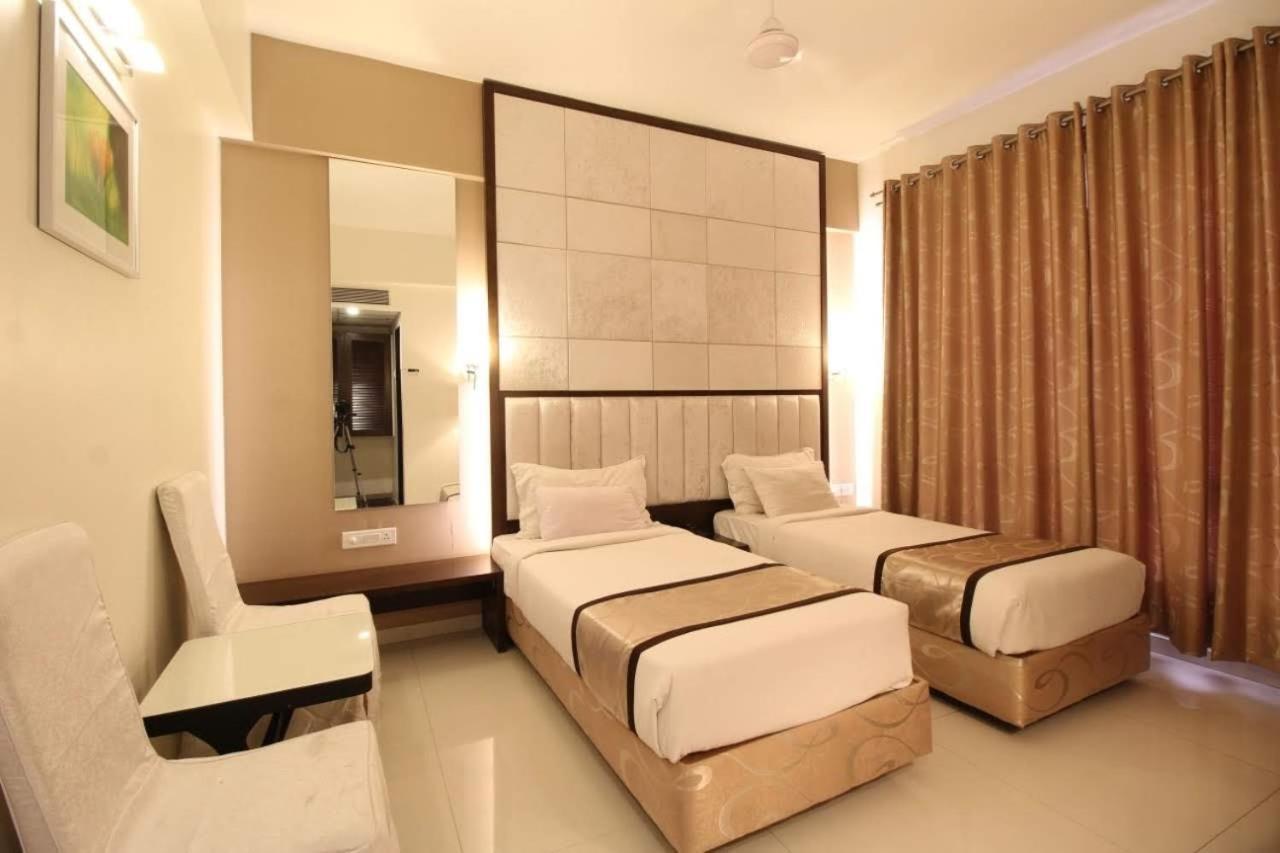 Hotel Executive Silver Inn Аурангабад Экстерьер фото