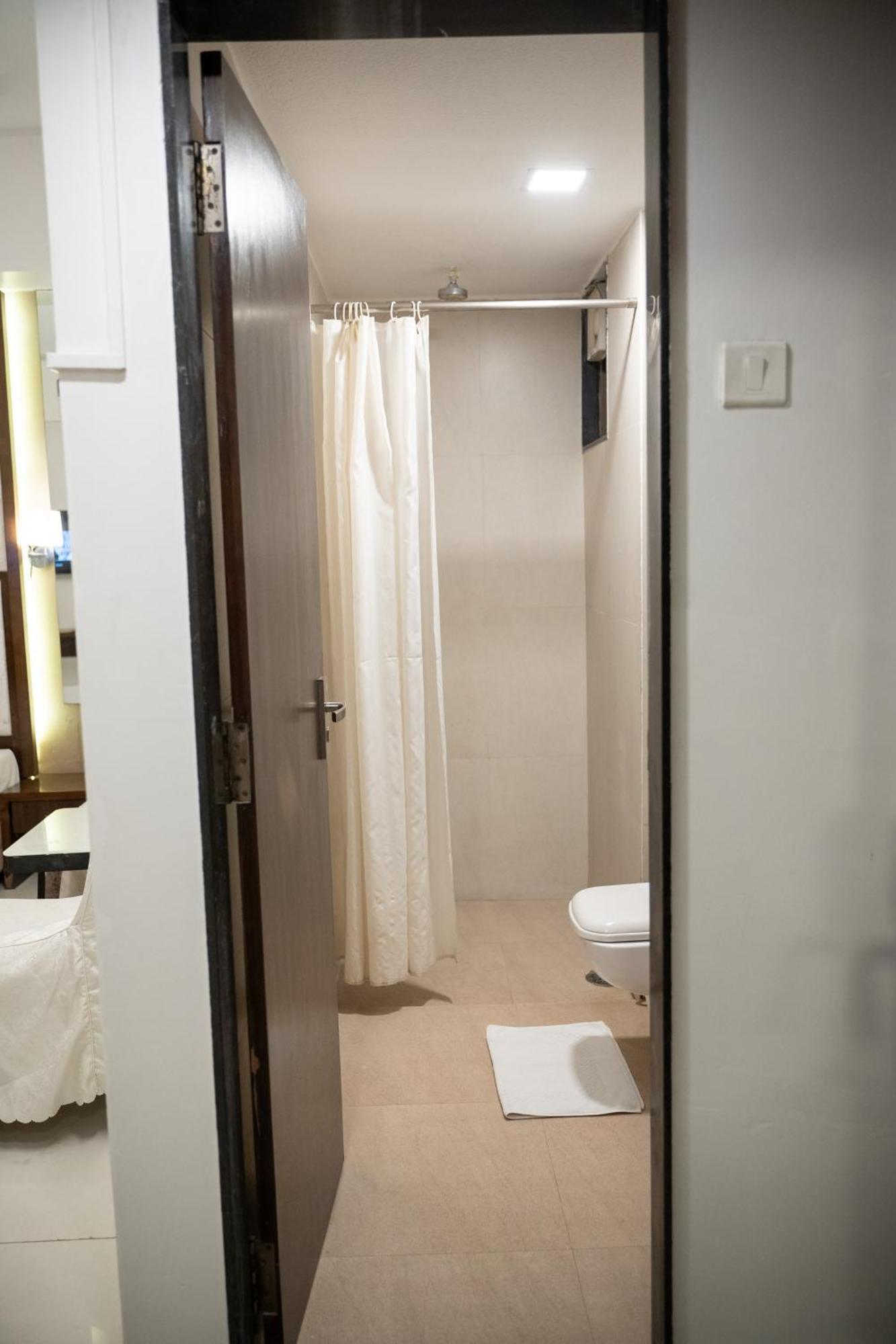 Hotel Executive Silver Inn Аурангабад Экстерьер фото