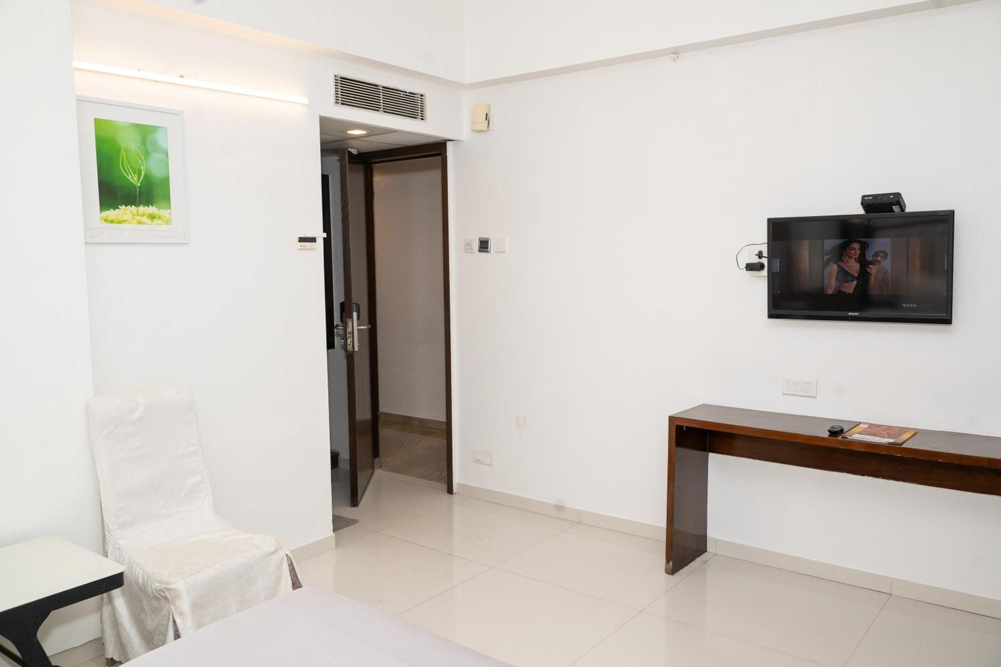 Hotel Executive Silver Inn Аурангабад Экстерьер фото