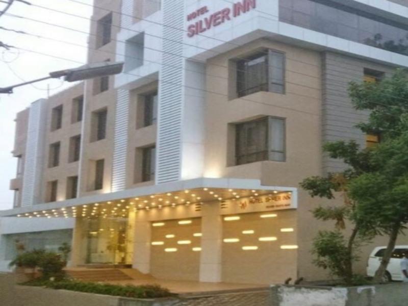 Hotel Executive Silver Inn Аурангабад Экстерьер фото
